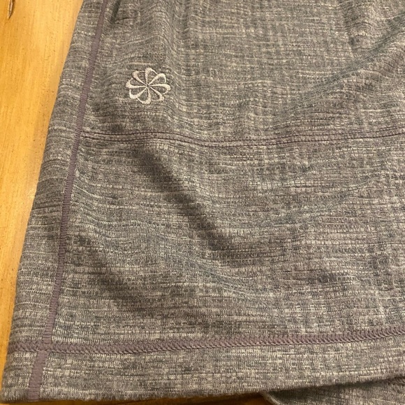 Nike Men’s Yoga Unlined Standard Fit Gray Athletic Shorts Pockets New large - Picture 3 of 15